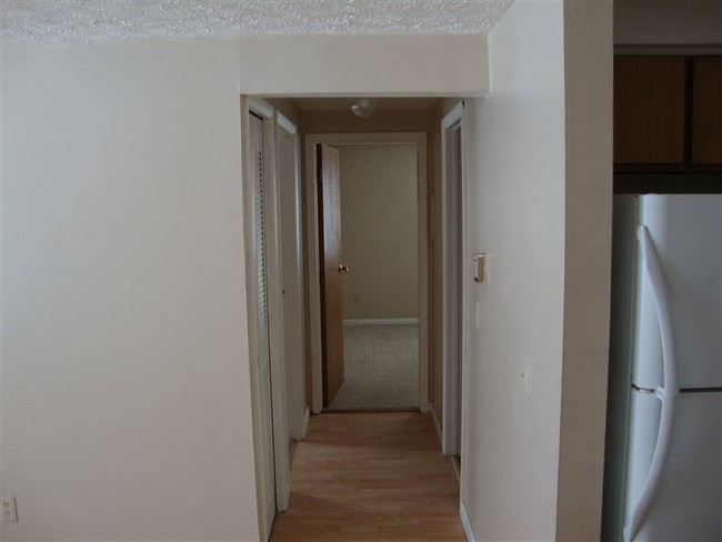 Building Photo - 12980 Gera Rd