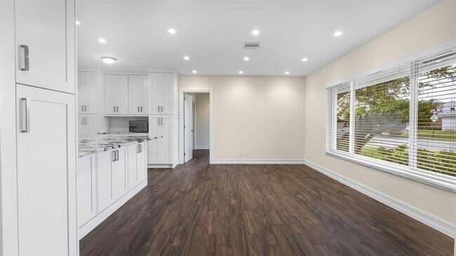 Foto del edificio - 1041 SW 4th St