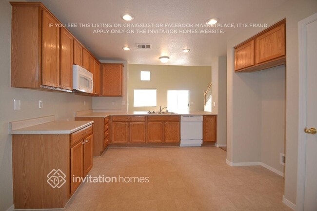 Building Photo - 3721 Discovery Creek Ave