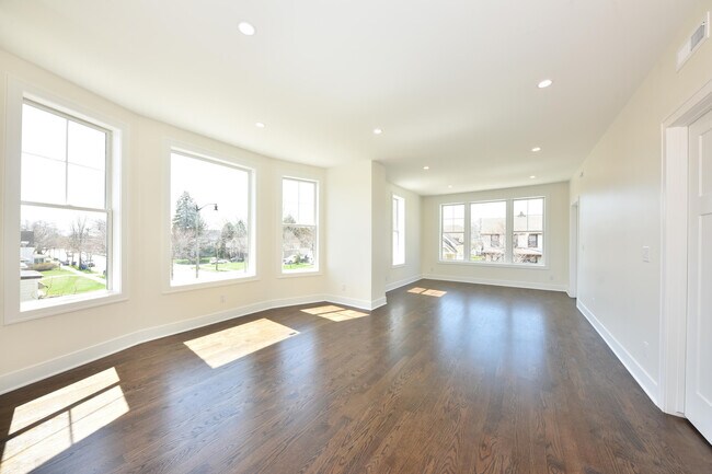 Foto del edificio - 104 E Prospect St