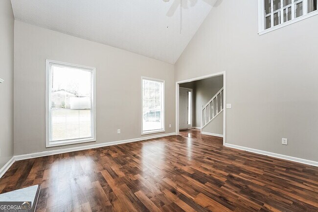 Building Photo - 915 Eagle Pointe Dr NW