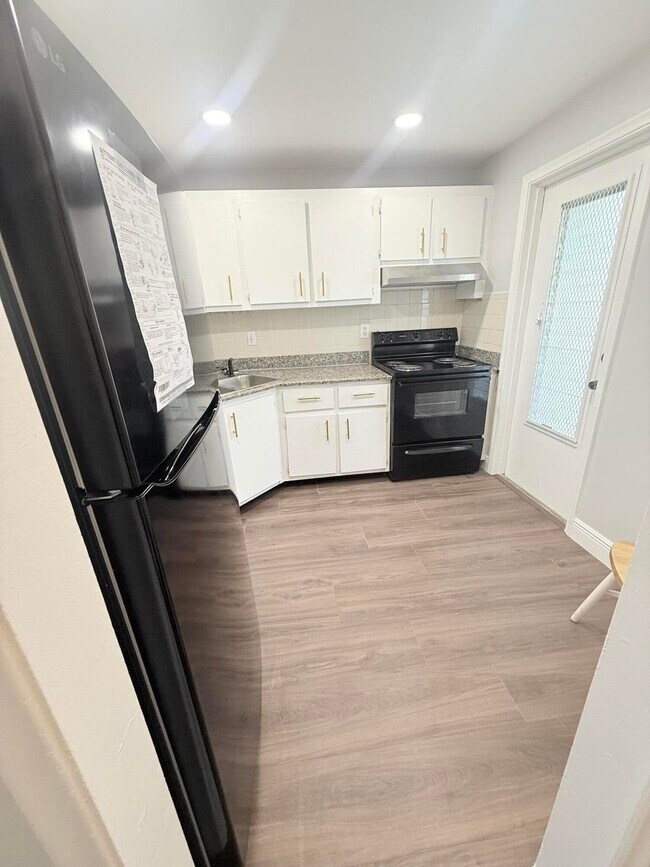 Foto del edificio - 4200 NW 3rd Ct