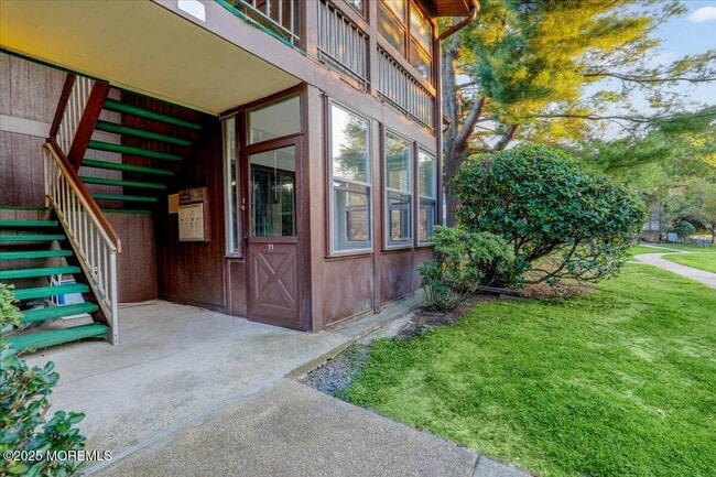Building Photo - 115 Amberly Dr