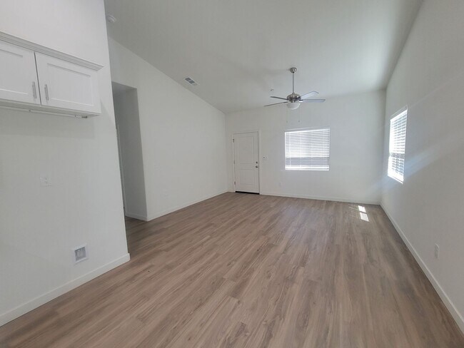 Building Photo - 8301 Grandy St