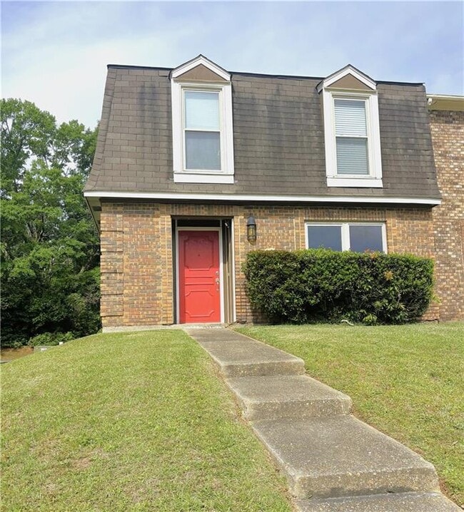 Building Photo - 534 Highland Woods Dr W