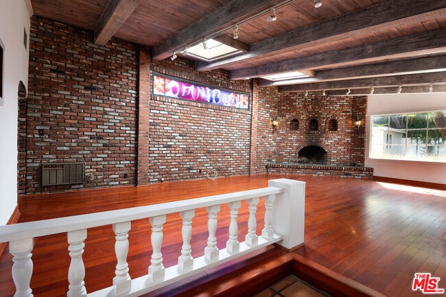 Foto del edificio - 14842 Morrison St