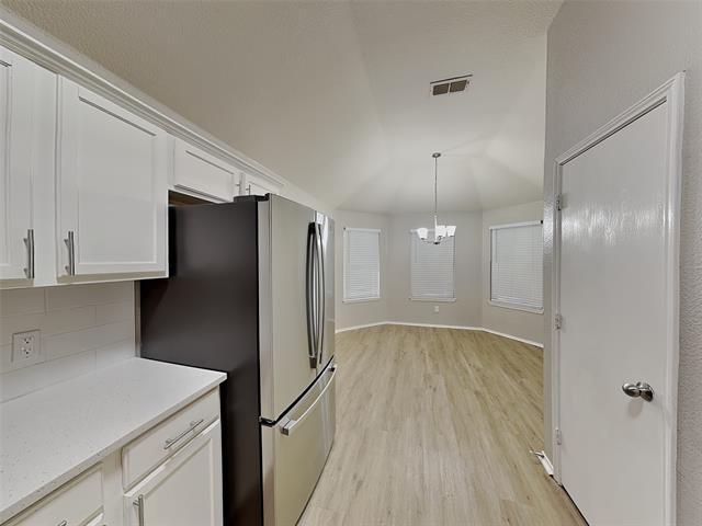 Foto del edificio - 1658 Wildflower Dr