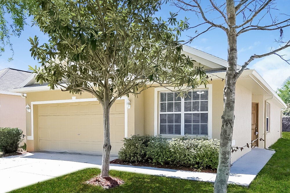 Foto principal - 7742 Bristol Park Dr