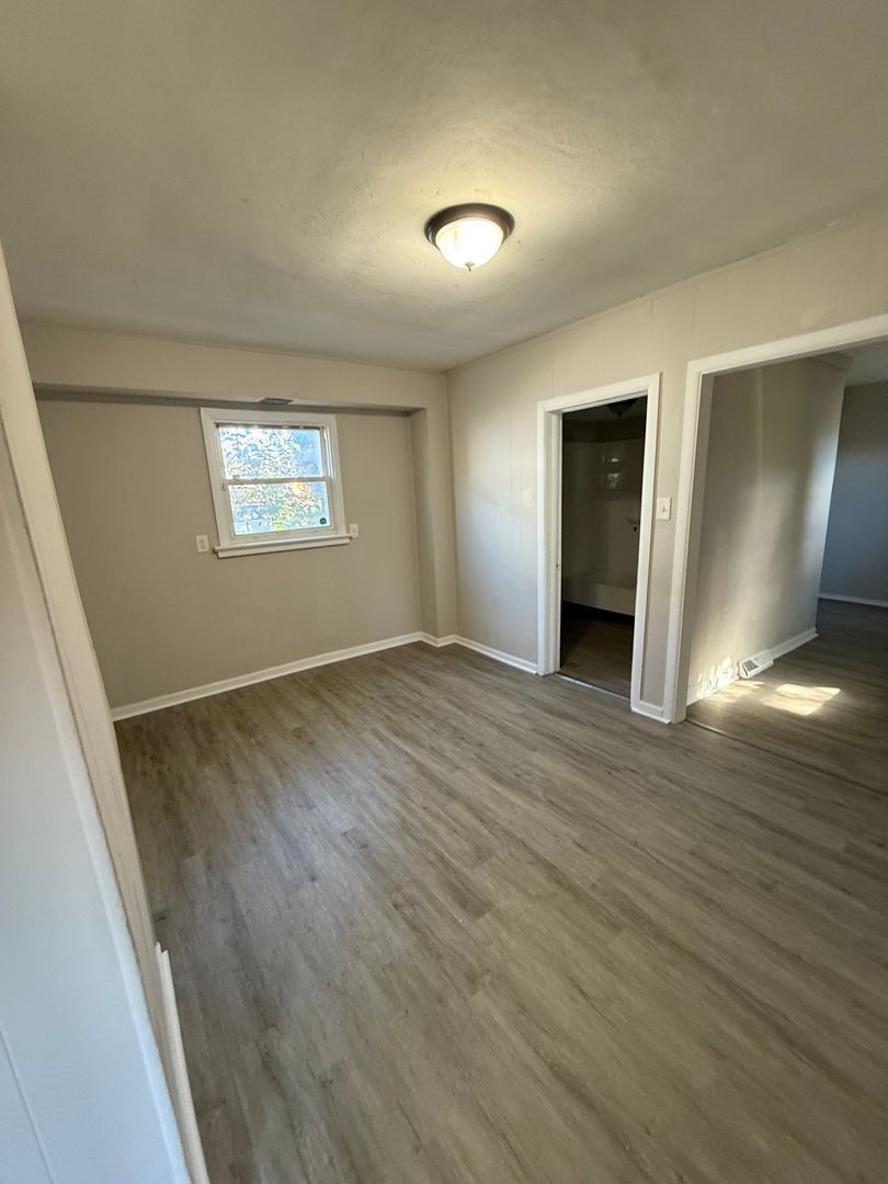 2237 Oakdale Ave Lorain, OH 44052 – photo 4