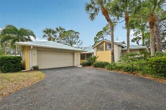 Building Photo - 227 Southampton Dr
