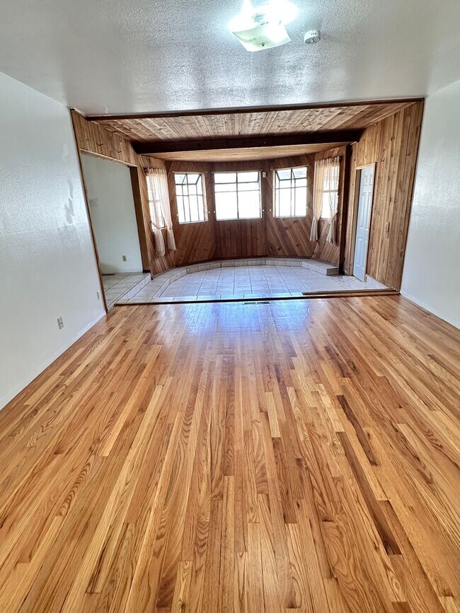 Foto del edificio - Move in Special 3 Bedroom 2 Bathroom with ...
