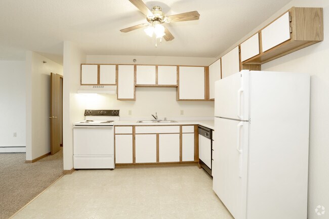 2 habitaciones - Cocina - Fox Valley Meadows Apartments