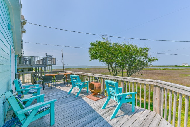 Building Photo - 3919 San Jacinto Dr