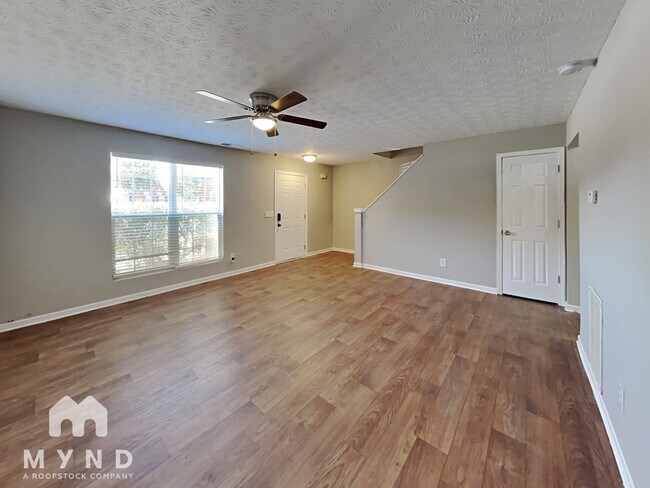 Foto del edificio - 5757 Strathmoor Manor Cir