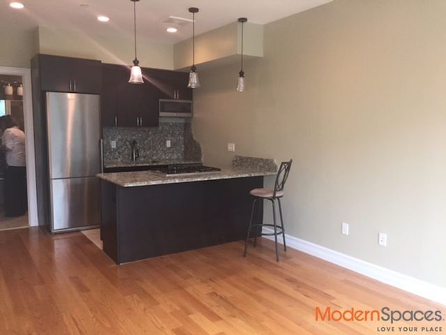 Foto principal - 28-25 Steinway St