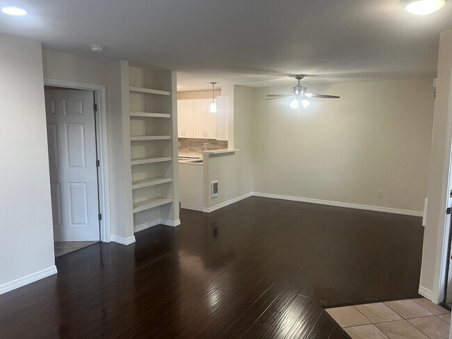 Foto del edificio - 9210 Market Pl