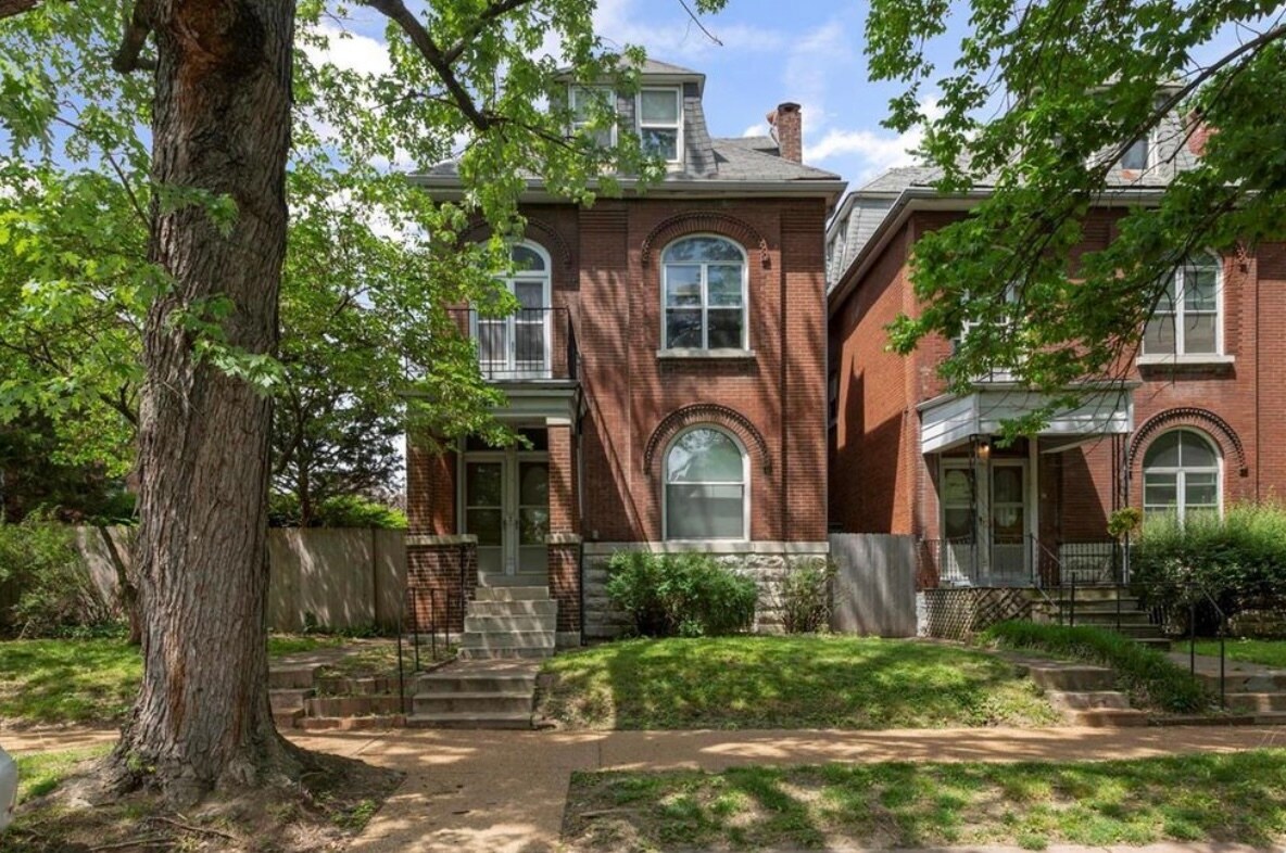 2827 Victor St Unit 1, Saint Louis, MO 63104 Apartments in Saint