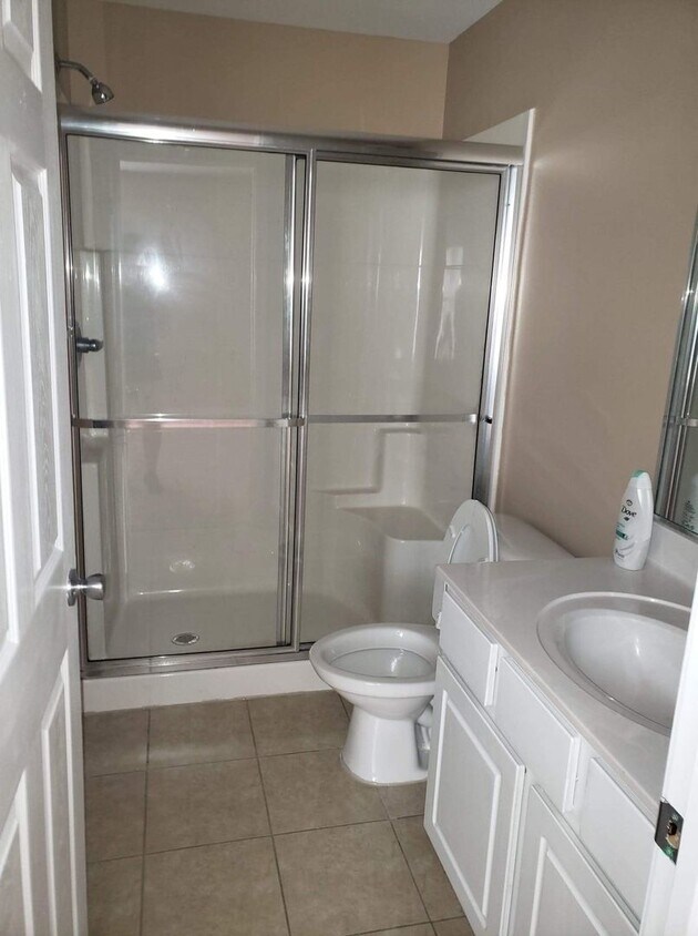 Primary Photo - Cute townhome with 3 bd,2.5 bath, with gar...