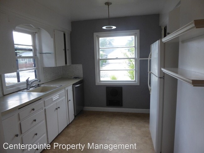 Building Photo - 3 br, 2 bath House - 744 W. Fairhaven St.