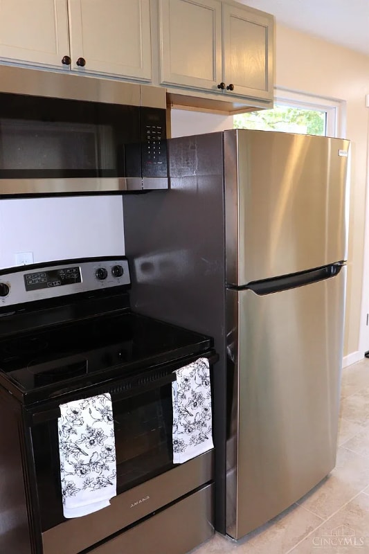 Building Photo - 680 Williams Ave