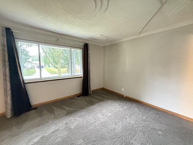 Foto del edificio - 208 Wallace Dr