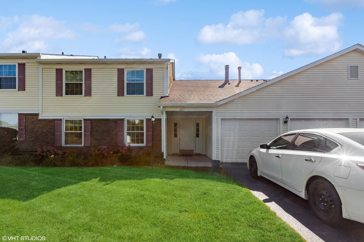 Primary Photo - 322 Newport Ln