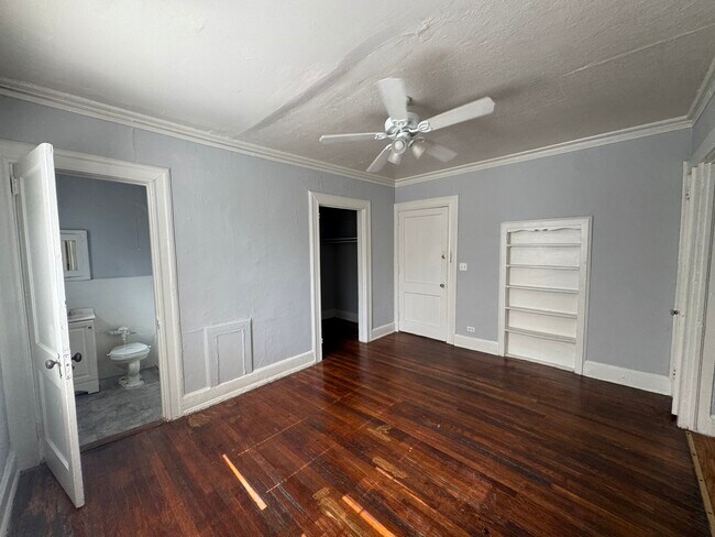 Foto del edificio - 1043 Saint Charles Ave NE