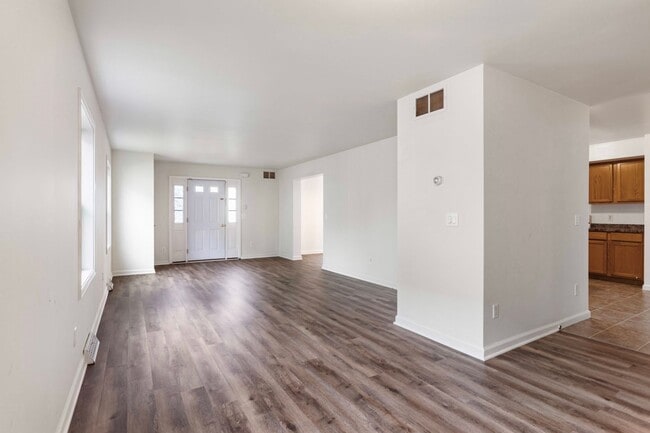 Foto del edificio - Elkton 2 story - Coming Soon
