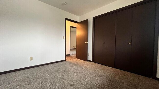 Foto del edificio - $1,500 | 3 Bedroom, 1 Bathroom Duplex | Pe...