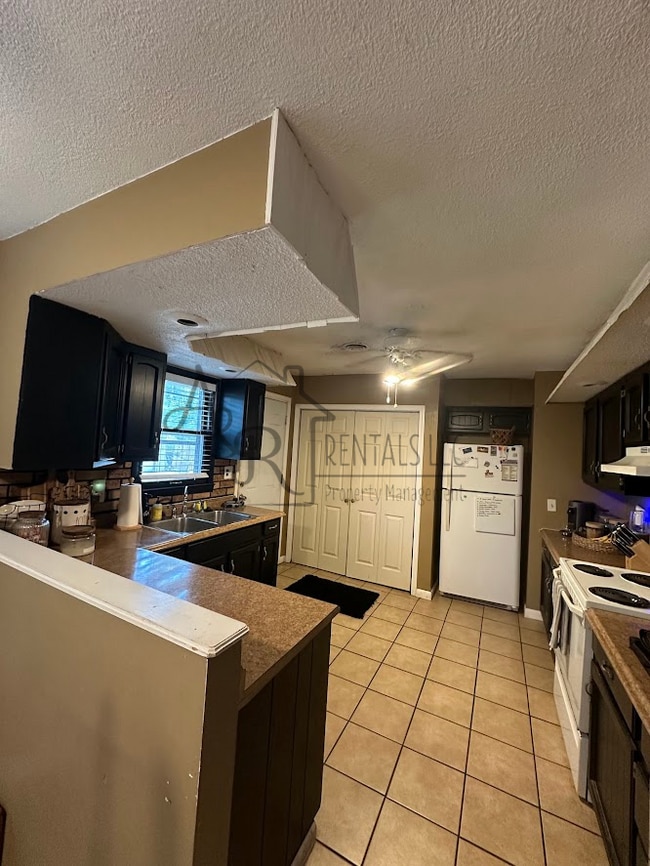 Building Photo - 1919 S Joplin St