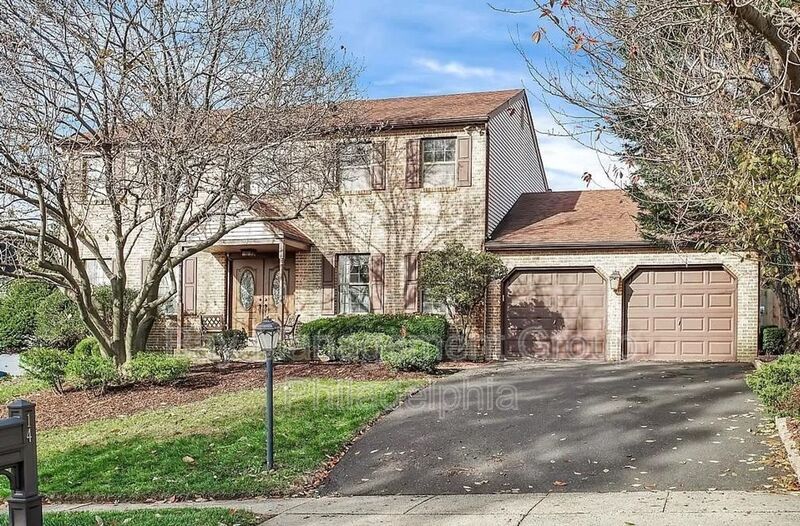 14 Lawson Dr, Wrightstown, PA 19006