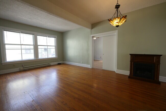 Foto del edificio - 705 W South St