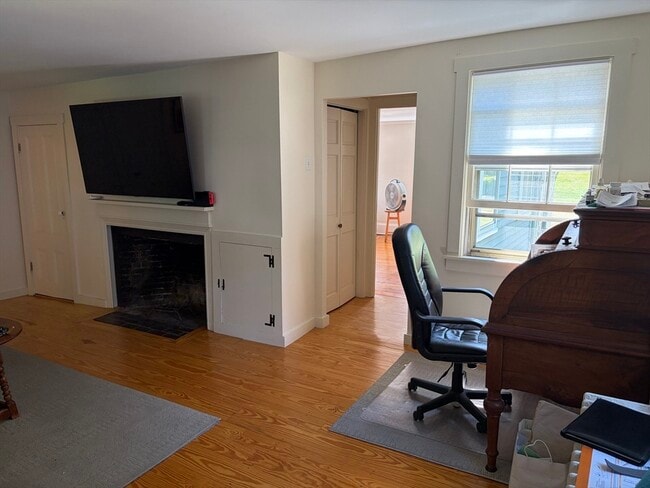 Building Photo - 51 Elm St