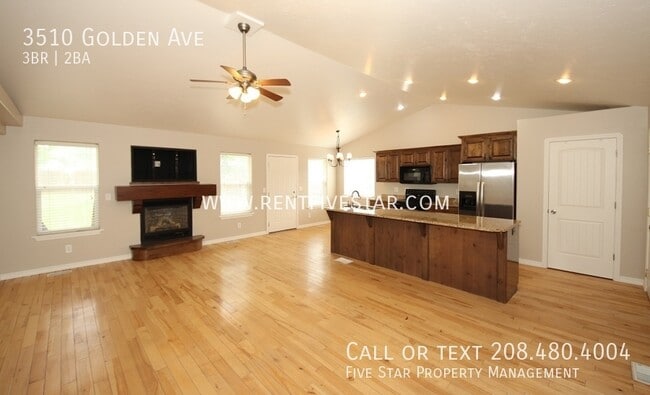 Building Photo - 3510 Golden Ave