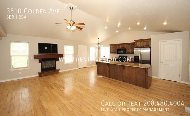 Foto del edificio - 3510 Golden Ave