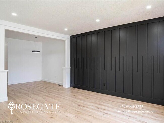 Building Photo - Spacious 3-Bedroom Main-Level Apartment with Front Porch & Parking in London