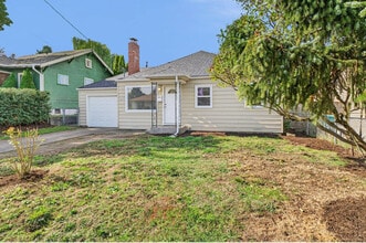 Building Photo - 7817 N Delaware Ave