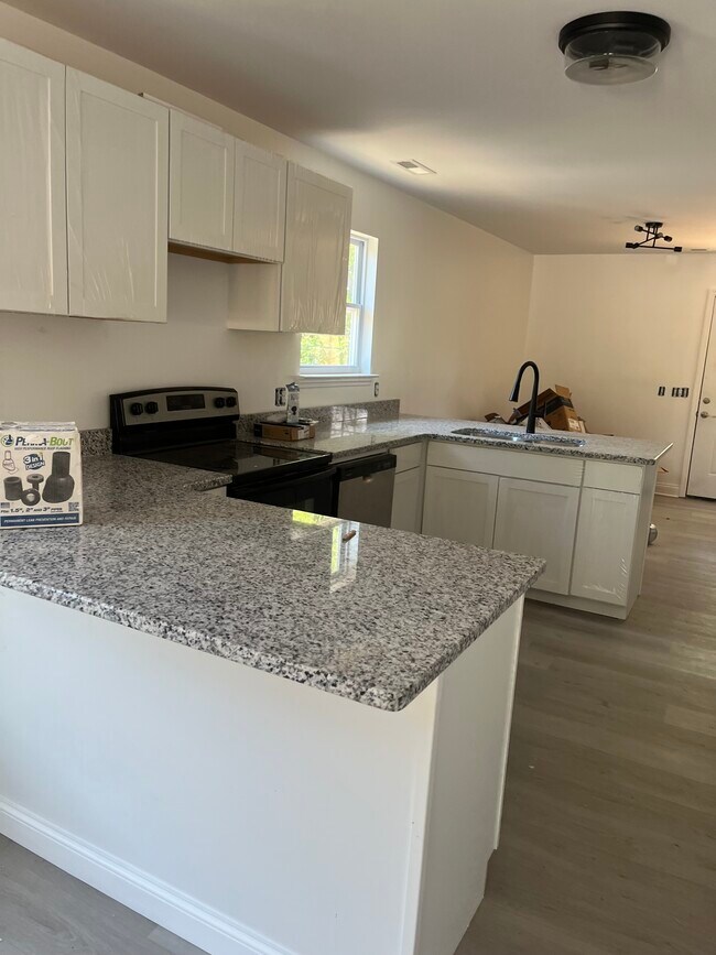 Building Photo - 3601 Alton Park Blvd