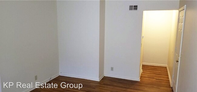 Building Photo - 5805-5805 N Meadows Blvd