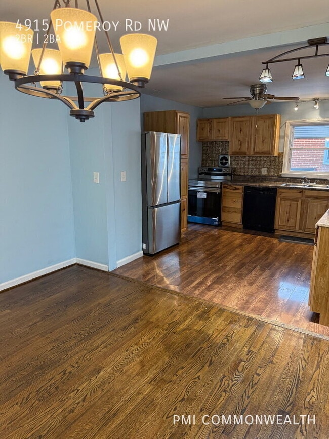 Foto del edificio - 4915 Pomeroy Rd NW