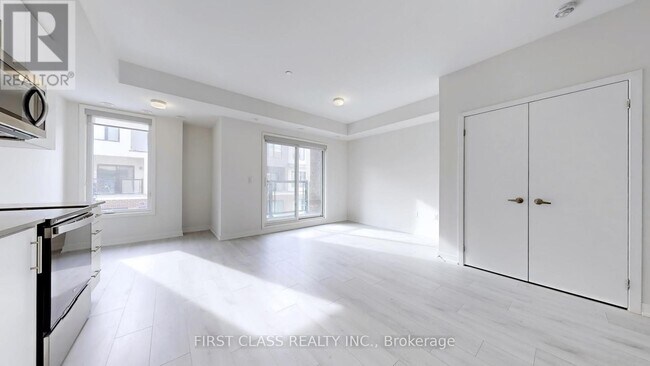 Photo du bâtiment - 3409 Ridgeway Dr