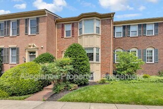 Building Photo - 6861 Williamsburg Pond Ct