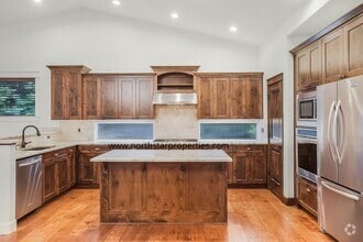 Building Photo - 14386 SW 147th Pl