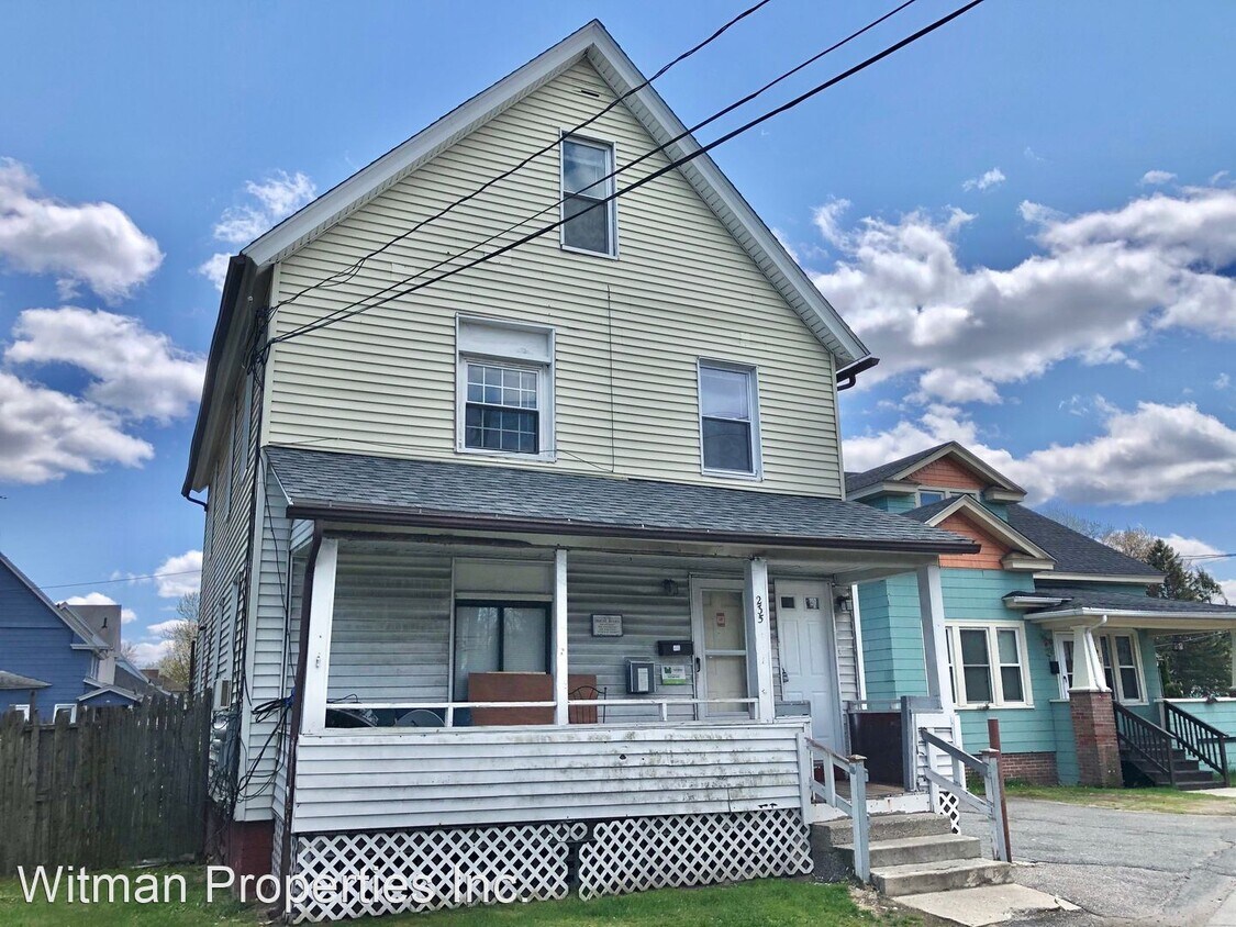 Primary Photo - 4 br, 1 bath Apartment - 235 Boston Rd