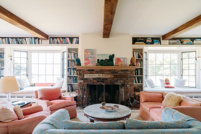 Foto del edificio - 1251 Springs Fireplace Rd