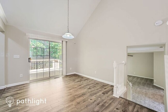 Building Photo - 6271 Autumn View Ridge NW