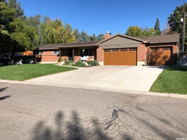 Building Photo - 3005 S Jonetta Dr