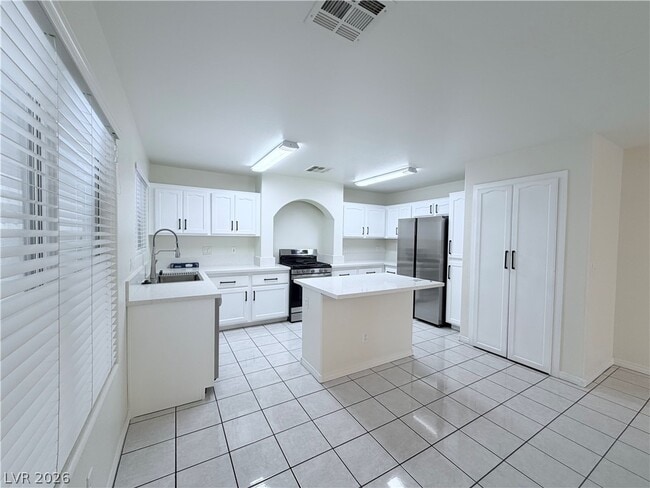 Building Photo - 7290 Linaria Rd