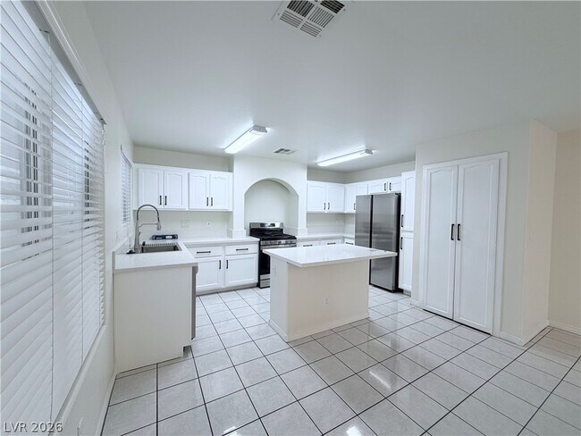 Foto del edificio - 7290 Linaria Rd