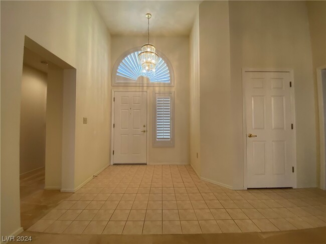 Building Photo - 2449 Desert Butte Dr